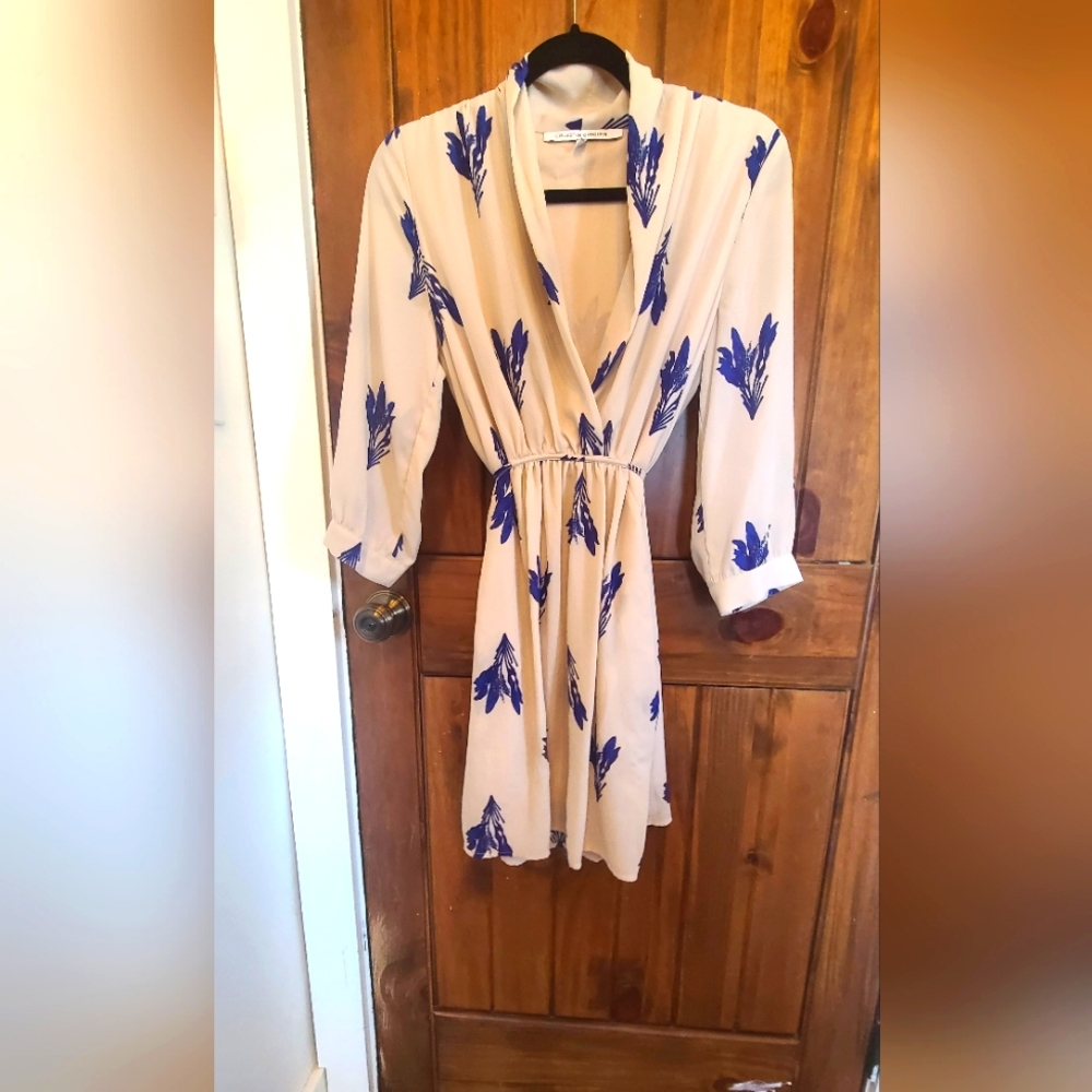 Women's dress